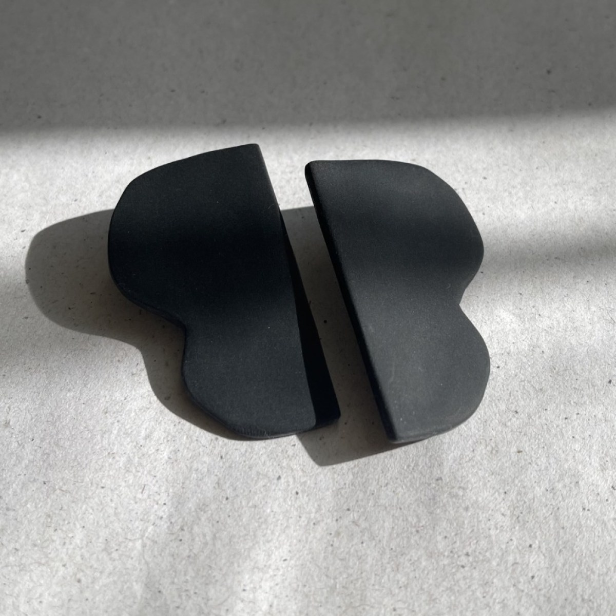 BETA BLACK